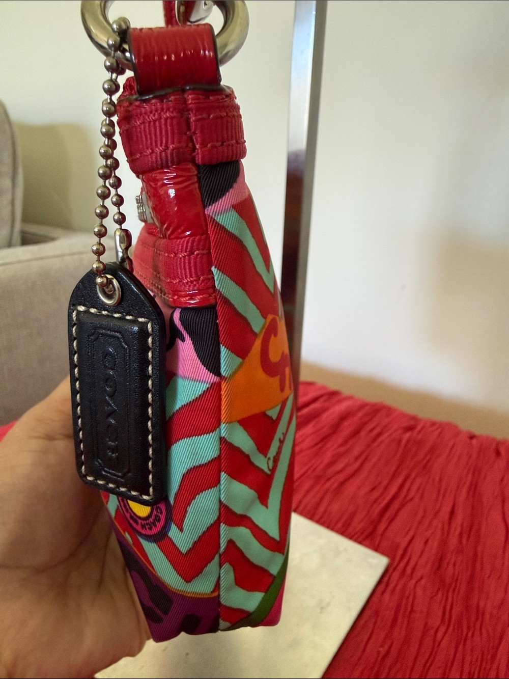 Coach poppy Red and Pink Graphic Shoulder Bag with Silver Plate - Picture 5 of 16